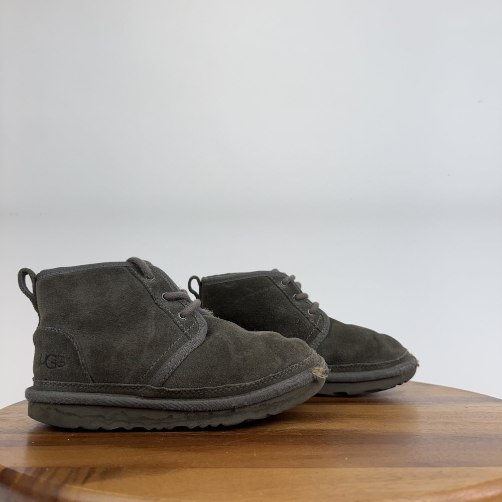 Big Kids Ugg Neumel Chukka Gray‎ Leather Lace Up Comford Lined Boots Size 1 Y